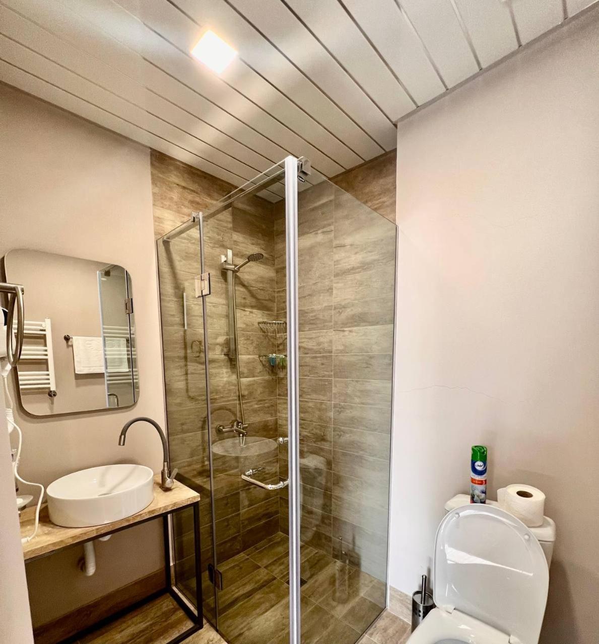 Sargsyan Eco House Aparthotel Севан Стая снимка